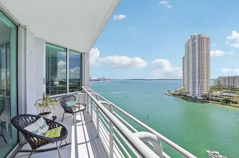 335 S Biscayne Blvd #1607, Miami, FL 33131