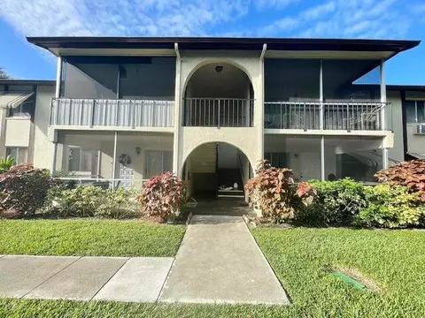 5839 La Pinata Blvd, Greenacres, FL 33463