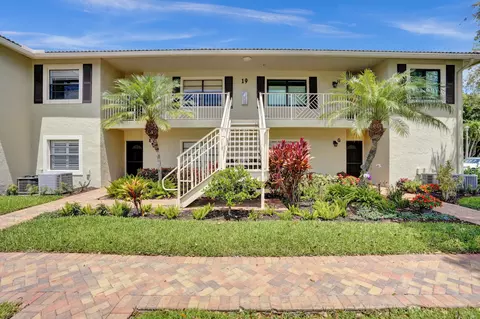 19 Stratford Dr E UNIT F, Boynton Beach, FL 33436