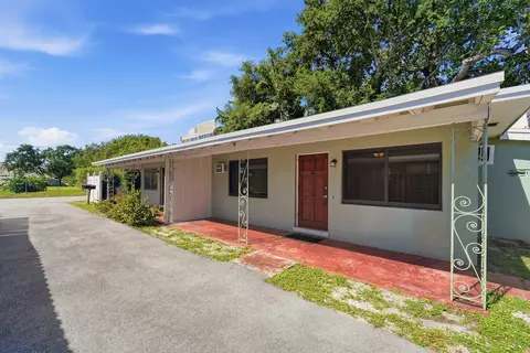 707 SE 18th St #1-2, Fort Lauderdale, FL 33316