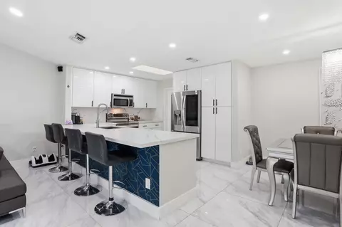 23451 SW 55th Ave #B, Boca Raton, FL 33433