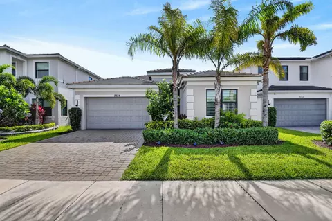 7224 Estero Dr, Lake Worth, FL 33463