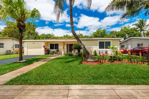 3685 NW 43rd Pl, Lauderdale Lakes, FL 33309