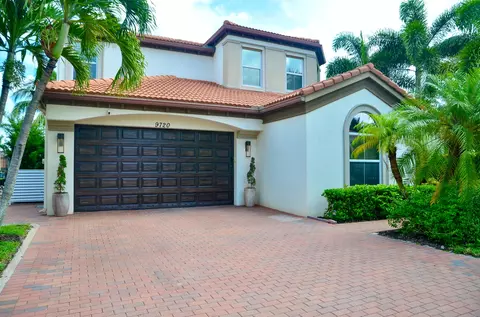 9720 Phipps Ln, Wellington, FL 33414