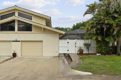 12672 Woodmill Dr, Palm Beach Gardens, FL 33418