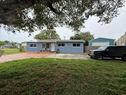 1446 W Drew St, Lantana, FL 33462