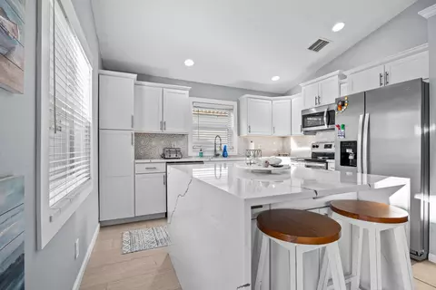 1664 Carriage Brooke Dr, Wellington, FL 33414