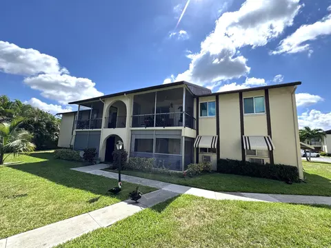 5817 La Pinata Blvd #B-1, Greenacres, FL 33463