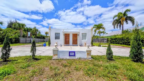407 NW 7th St, Boynton Beach, FL 33426
