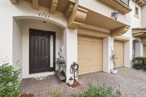 4742 Grand Cypress Cir N, Coconut Creek, FL 33073