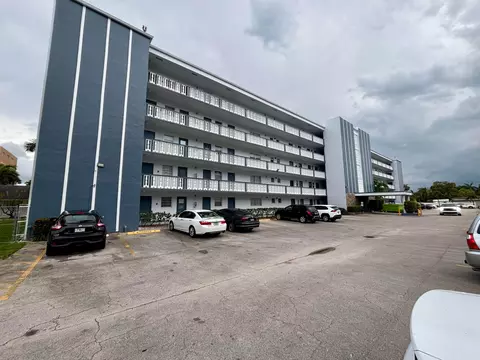 232 NE 12th Ave #501, Hallandale Beach, FL 33009