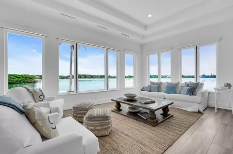 Living - 974 Marlin Dr, Jupiter, FL 33458 photo 5 of 7