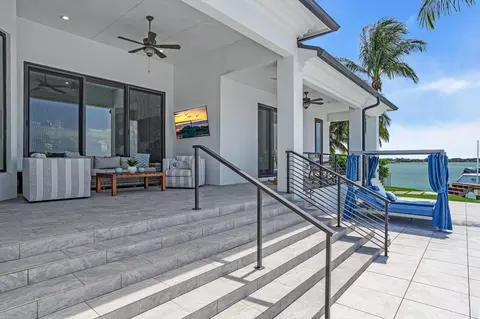 Exterior - 974 Marlin Dr, Jupiter, FL 33458 photo 5 of 25