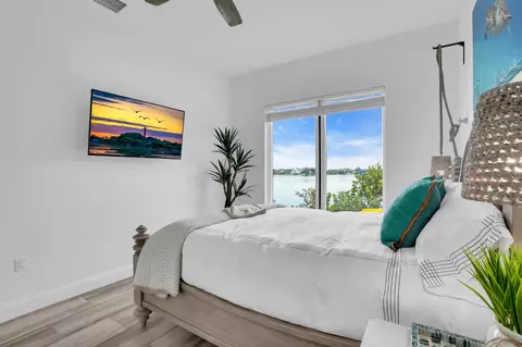 Bedroom - 974 Marlin Dr, Jupiter, FL 33458 photo 5 of 6
