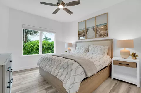 Bedroom - 974 Marlin Dr, Jupiter, FL 33458 photo 4 of 6