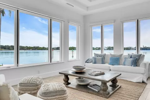 Living - 974 Marlin Dr, Jupiter, FL 33458 photo 4 of 7