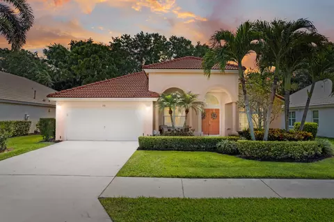 150 Bent Tree Dr, Palm Beach Gardens, FL 33418