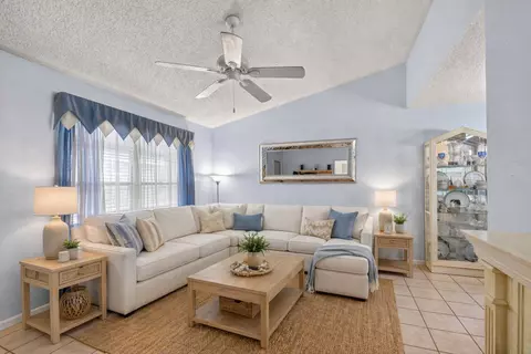 2730 Ida Way #16A, West Palm Beach, FL 33415