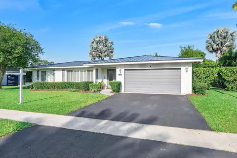 7307 SW 9th Ct, Plantation, FL 33317