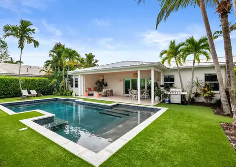 225 Russlyn Dr, West Palm Beach, FL 33405
