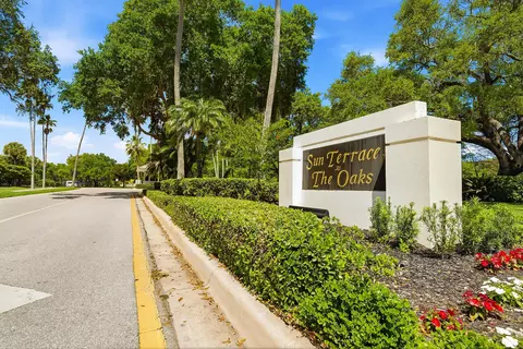 9502 Chapman Oak Ct, Palm Beach Gardens, FL 33410