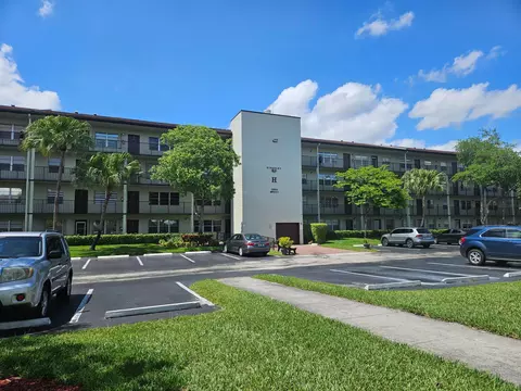 13355 SW 9th Ct #304H, Pembroke Pines, FL 33027