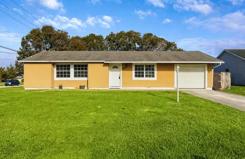 693 SW Nichols Ter, Port Saint Lucie, FL 34953