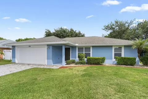 706 Osceola Ave, Fort Pierce, FL 34982