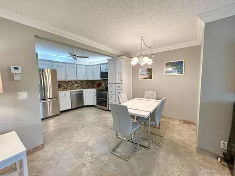 223 Pine Hov Cir #C-2, Greenacres, FL 33463