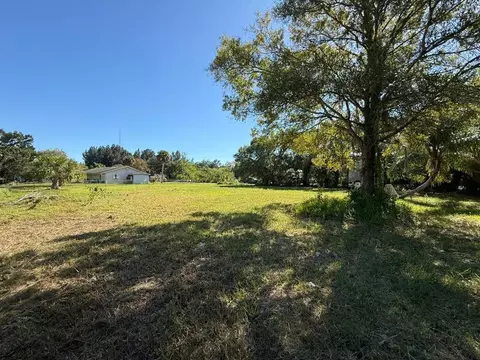 3704 Arnold Rd, Fort Pierce, FL 34981