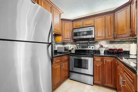 400 NE 20th St, Boca Raton, FL 33431