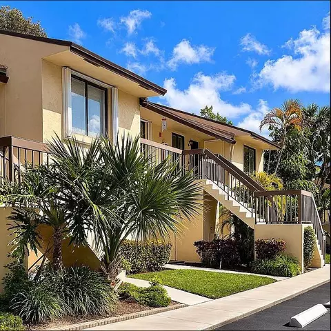 21938 Remsen Ter #202, Boca Raton, FL 33433