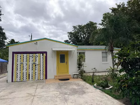 612 NW 1st St, Boynton Beach, FL 33435