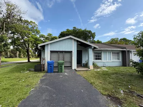 5586 N Lakewood Cir E #A, Margate, FL 33063