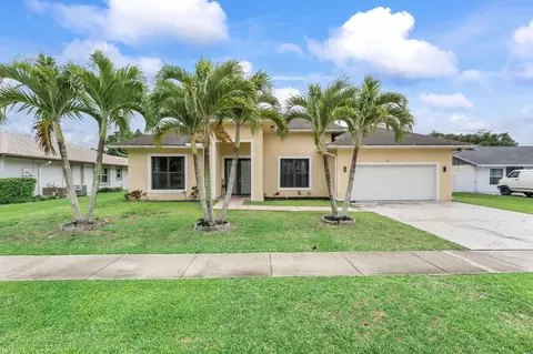 123 Bilbao St, Royal Palm Beach, FL 33411