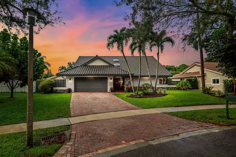 2845 NW 42nd St, Boca Raton, FL 33434