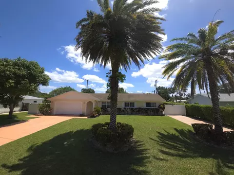 4554 Franwood Dr, Delray Beach, FL 33445