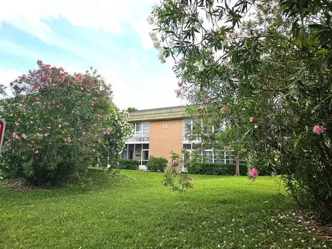 35 Vis Gdns Trl, Vero Beach, FL 32962