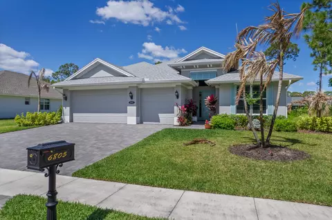 6805 49th Ct, Vero Beach, FL 32967