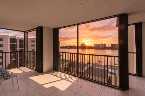 19800 Sandpointe Bay Dr #708, Tequesta, FL 33469