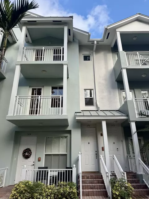 370 SW 14 Ave, Fort Lauderdale, FL 33312