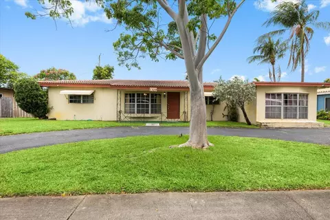 1329 SW 1st Ter, Pompano Beach, FL 33060