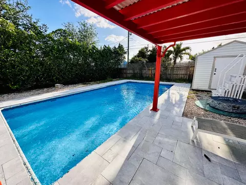 1118 N E St, Lake Worth Beach, FL 33460