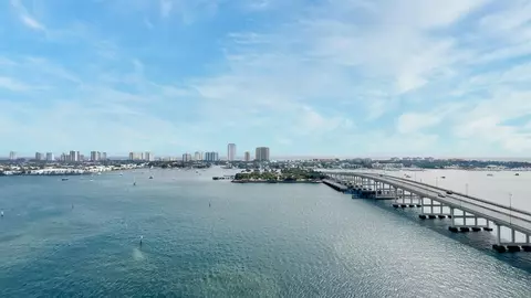 2640 Lake Shore Dr #1710, Riviera Beach, FL 33404