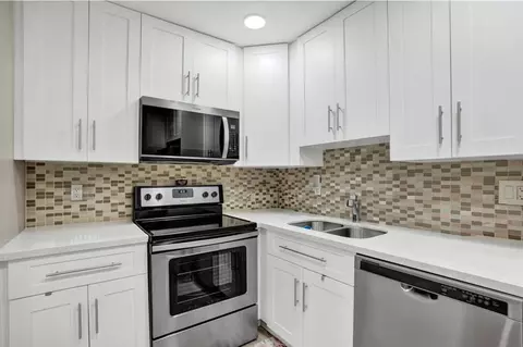 4980 E Sabal Palm Blvd E #124, Tamarac, FL 33319