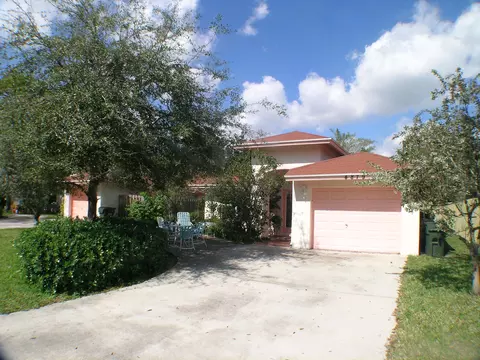 4879 Lincoln Rd, Delray Beach, FL 33445