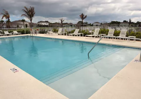 517 Cherimoya St, Fort Pierce, FL 34981