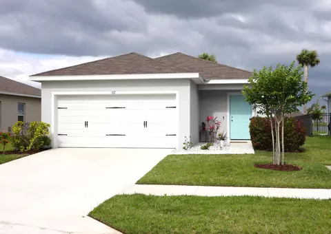 517 Cherimoya St, Fort Pierce, FL 34981