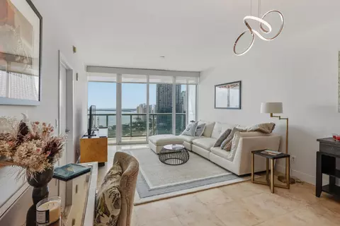 888 Biscayne Blvd #3702, Miami, FL 33132