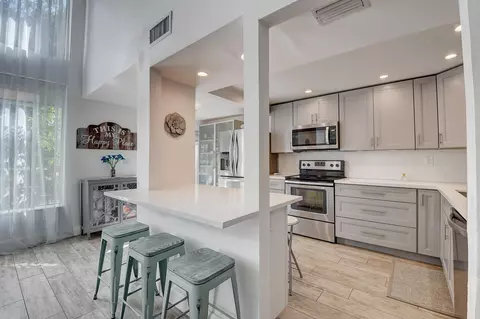 6595 Parkview Dr #A, Boca Raton, FL 33433